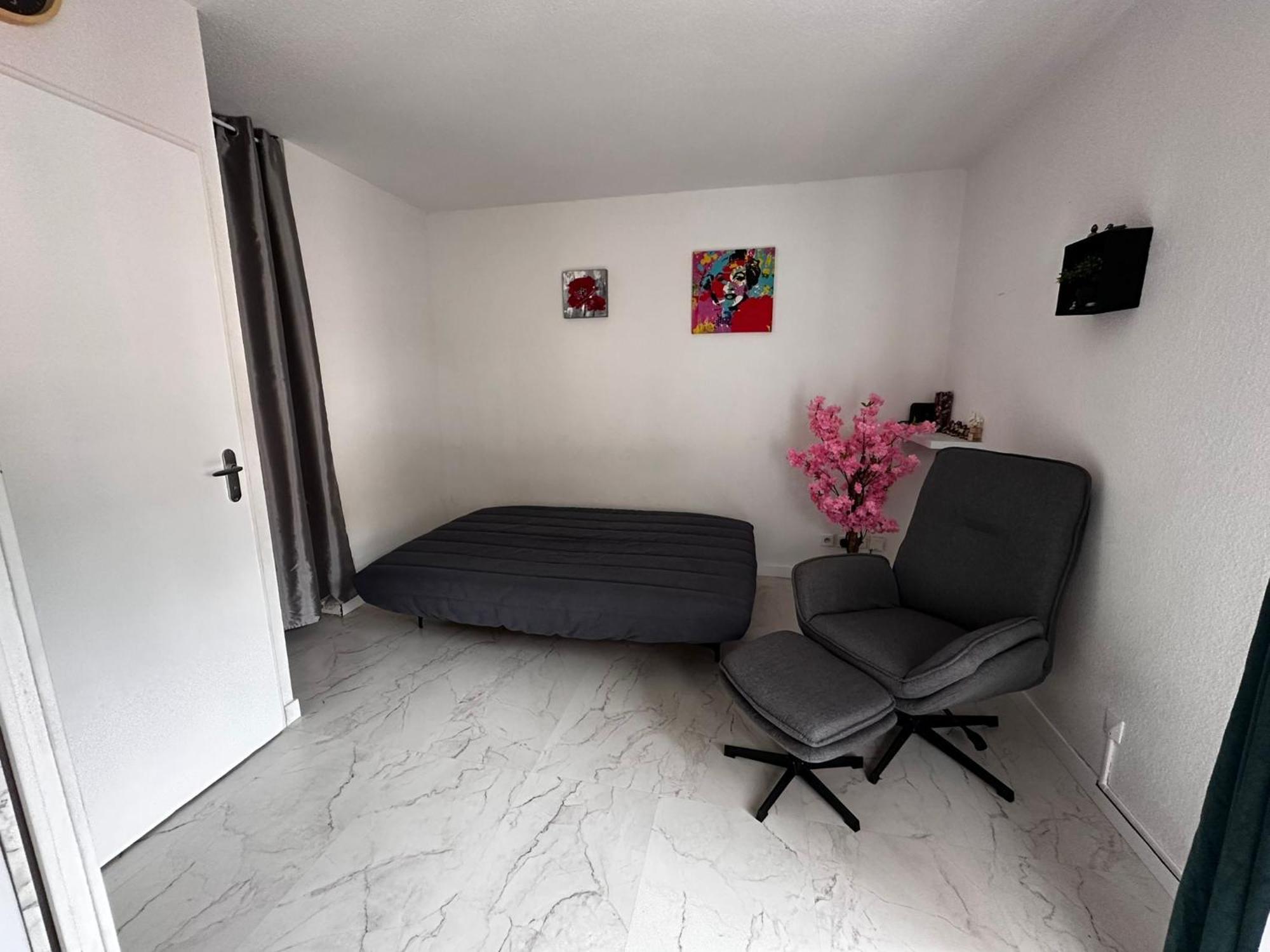 Ararat Appartement Lourdes Buitenkant foto